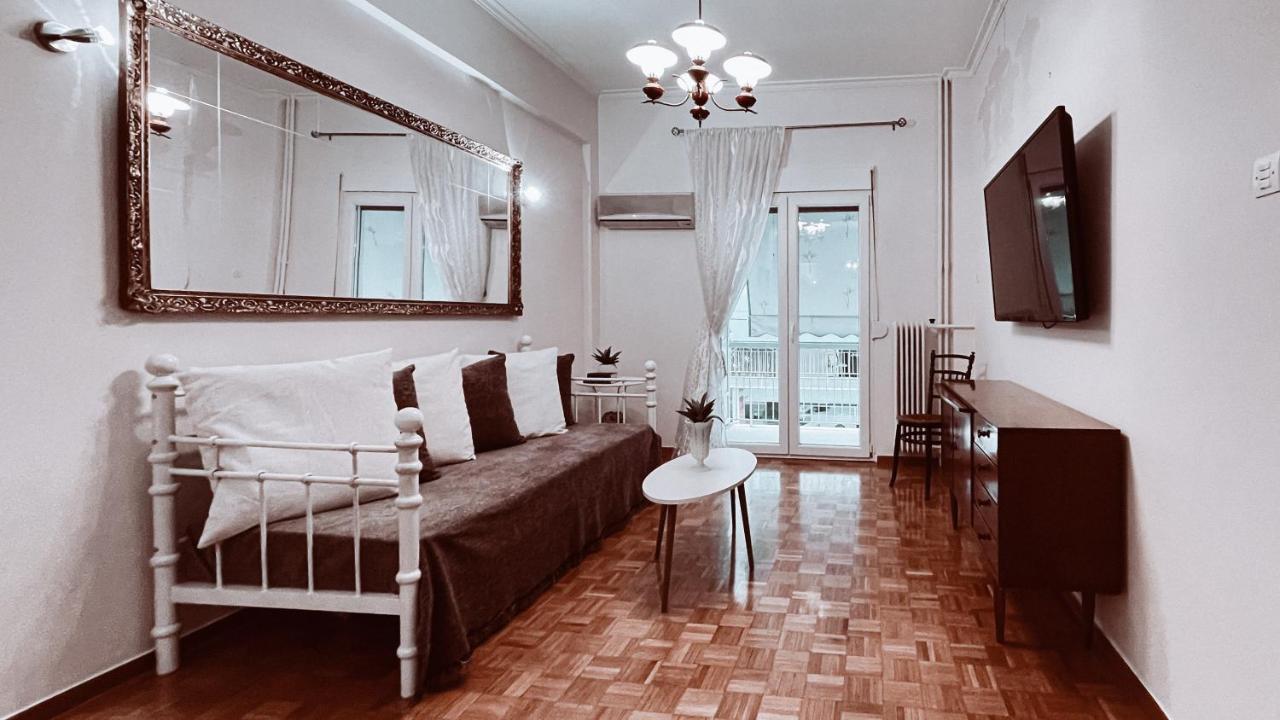 Vintage 2-Bedroom Apt In The Heart Of The City Atene Esterno foto