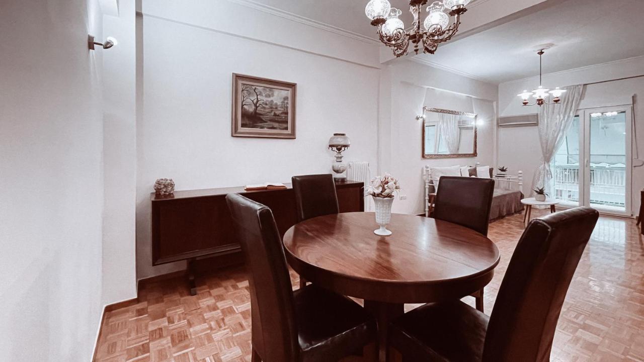 Vintage 2-Bedroom Apt In The Heart Of The City Atene Esterno foto