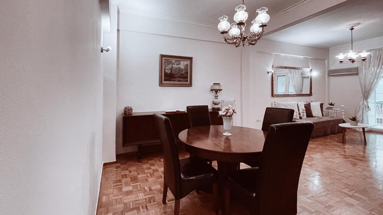 Vintage 2-Bedroom Apt In The Heart Of The City Atene Esterno foto